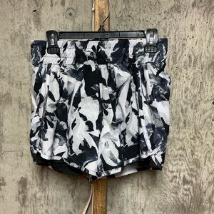 Avia Women's Athletic Shorts Black White Gray Abstract Lined Pockets Sz M